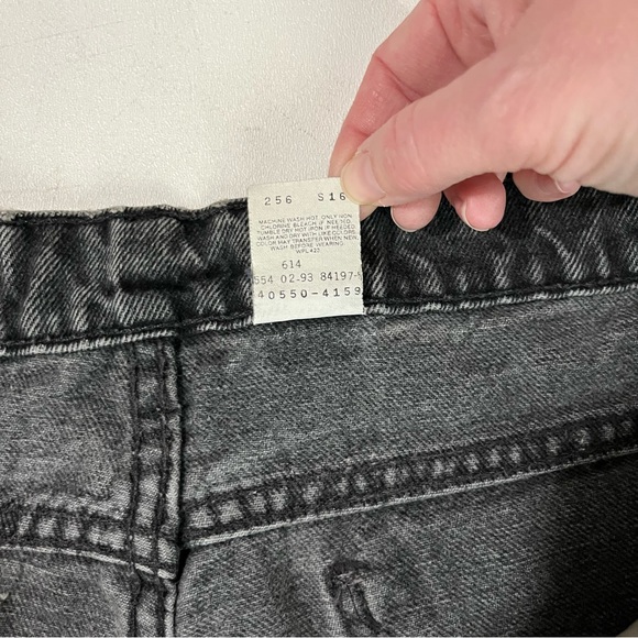 Levi’s 550 Vintage Jeans - Picture 6 of 10